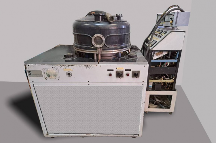 اطلاعیه فروش دستگاه لایه نشانی تبخیر در خلا بالا ساخت شرکت Satis vacuum AG